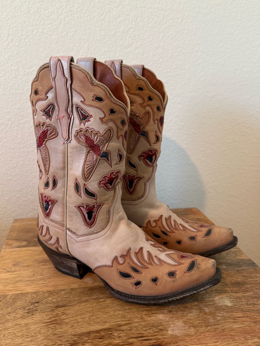 Dan Post Tan Embroidered Hummingbird Cowgirl Cowboy Boots 6.5